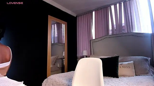 Snapshot of madii_lenon chatting on 03-26-26, 08:36 madii lenon online show from 03-26-26, 08:36