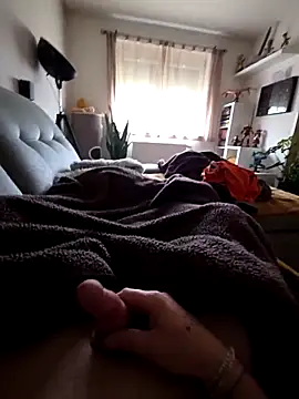 Snapshot of GerneNackt89 chatting on 03-27-26, 01:44 GerneNackt89 online show from 03-27-26, 01:44