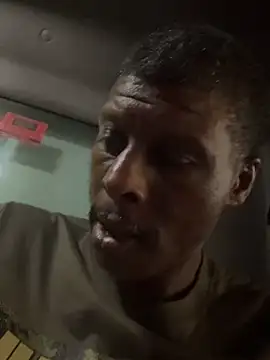 Snapshot of LP007 chatting on 04-12-26, 03:00 LP007 online show from 04-12-26, 03:00