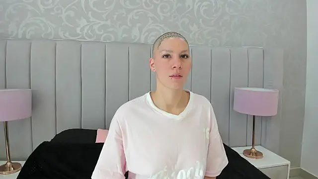 Snapshot of Raven1fox chatting on 03-15-26, 02:23 Raven1fox online show from 03-15-26, 02:23