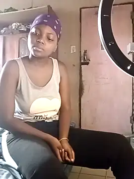 Snapshot of madgirl25 chatting on 02-25-26, 11:53 madgirl25 online show from 02-25-26, 11:53