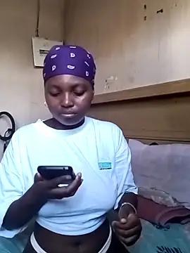 Snapshot of madgirl25 chatting on 02-26-26, 02:27 madgirl25 online show from 02-26-26, 02:27