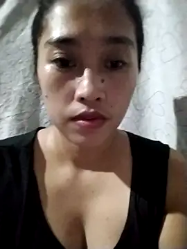 Snapshot of Latina_29 chatting on 02-14-26, 03:36 Latina 29 online show from 02-14-26, 03:36