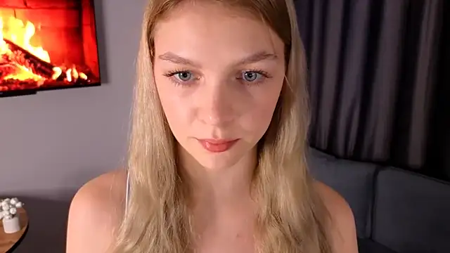 CynthiaaStone online show from 03-11-26, 06:52