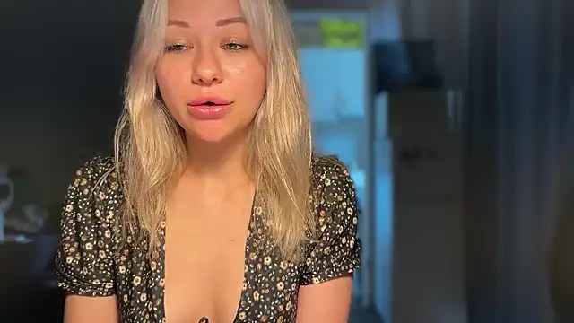 Leylia Lily online show from 05-13-26, 12:46