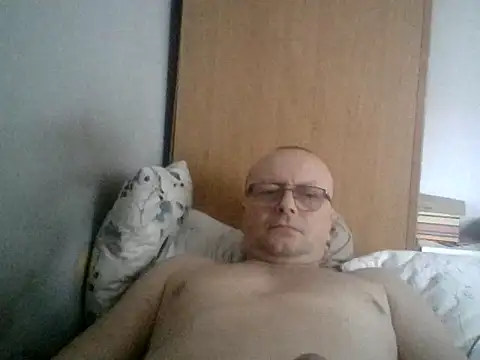 Snapshot of dlugigruby73 chatting on 02-12-26, 10:21 dlugigruby73 online show from 02-12-26, 10:21