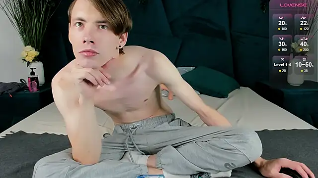 Snapshot of Erick_Wilson chatting on 09-21-25, 07:21 Erick Wilson online show from 09-21-25, 07:21