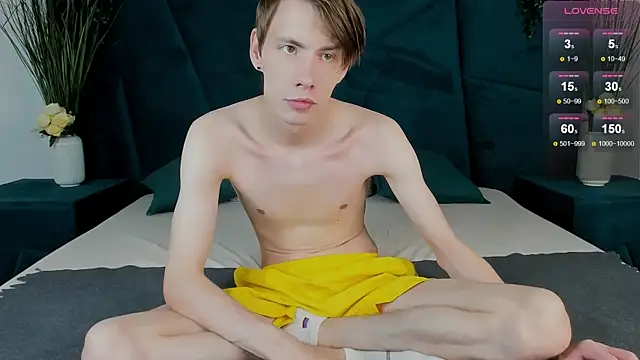 Snapshot of Erick_Wilson chatting on 09-25-25, 08:29 Erick Wilson online show from 09-25-25, 08:29