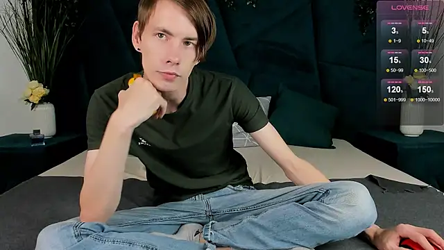 Snapshot of Erick_Wilson chatting on 10-02-25, 07:59 Erick Wilson online show from 10-02-25, 07:59