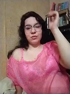 Snapshot of MiraSilvern chatting on 02-18-26, 10:17 MiraSilvern online show from 02-18-26, 10:17