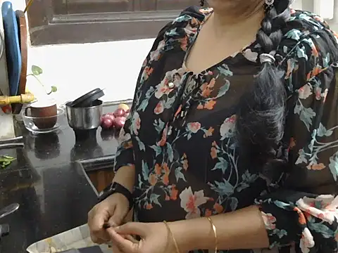 Hot Sonniyaa online show from 02-20-26, 08:38