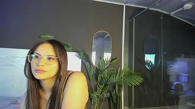 Mia noiir online show from 05-06-26, 04:08