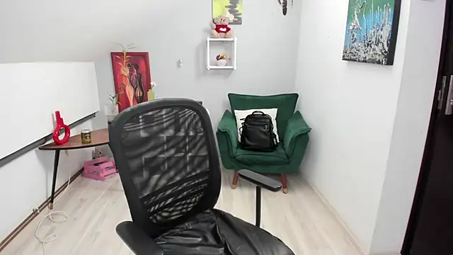 ElviraJoness online show from 03-20-26, 07:30