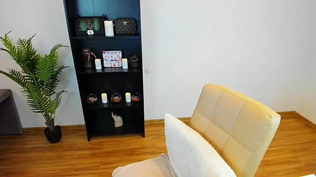 khloe starrr online show from 03-23-26, 01:37