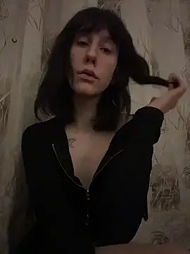 Julie Love online show from 02-17-26, 04:02