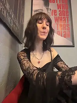 Julie Love online show from 02-18-26, 10:00