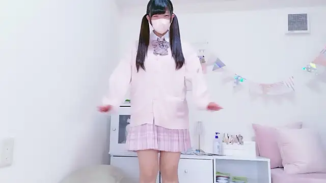 momone peach online show from 02-13-26, 12:12