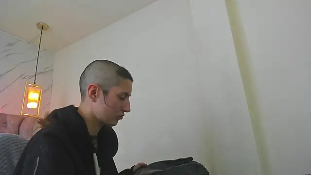 Snapshot of Fieramadame chatting on 04-17-26, 12:41 Fieramadame online show from 04-17-26, 12:41