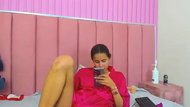Snapshot of LolaWhite chatting on 04-16-26, 11:55 LolaWhite online show from 04-16-26, 11:55
