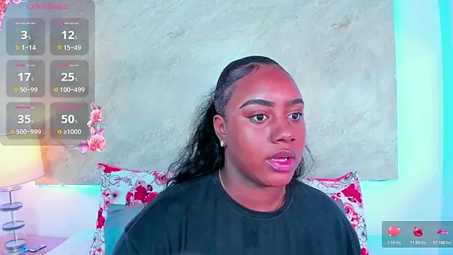 laia fisher  online show from 03-19-26, 11:47