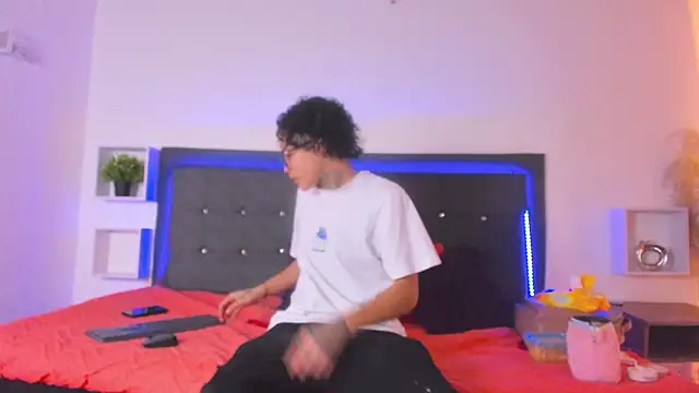 Ale cuzz online show from 03-17-26, 02:53