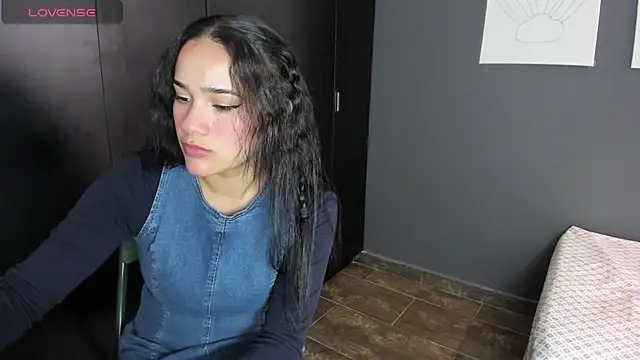 love kriss online show from 04-04-26, 04:37