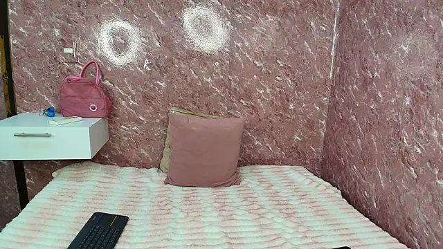 Daphne sweett online show from 03-31-26, 12:38