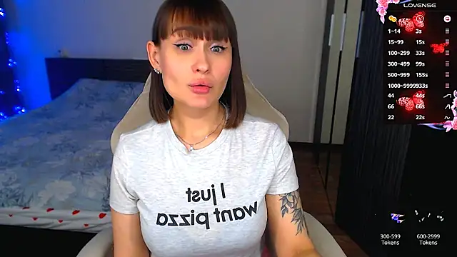 Snapshot of Mel_Lovell_ chatting on 02-13-26, 12:06 Mel Lovell online show from 02-13-26, 12:06