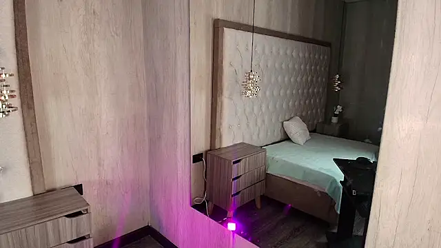 Anya Volker online show from 03-12-26, 12:33