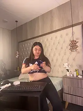 Anya Volker online show from 03-21-26, 11:41