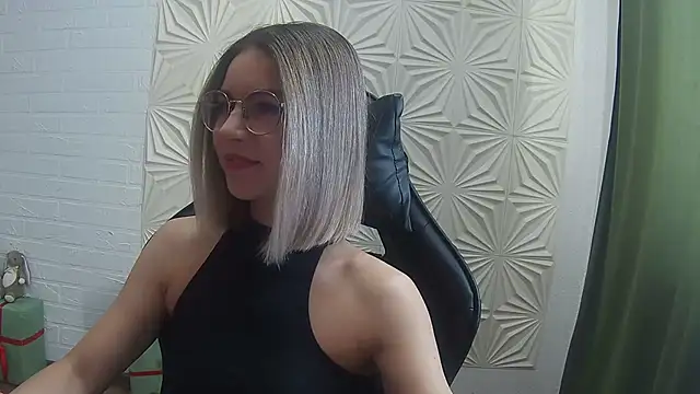 Snapshot of IceMayes chatting on 02-22-26, 08:13 IceMayes online show from 02-22-26, 08:13