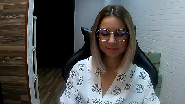 Snapshot of IceMayes chatting on 03-13-26, 07:09 IceMayes online show from 03-13-26, 07:09