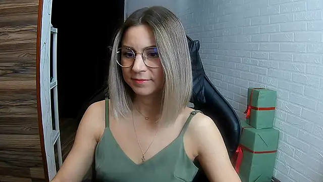 Snapshot of IceMayes chatting on 03-14-26, 08:53 IceMayes online show from 03-14-26, 08:53