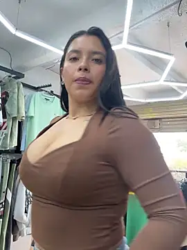 Miss Bella Flame online show from 04-13-26, 05:18