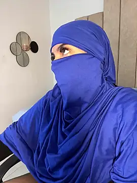 Snapshot of rashaaa_ chatting on 03-11-26, 02:50 rashaaa online show from 03-11-26, 02:50