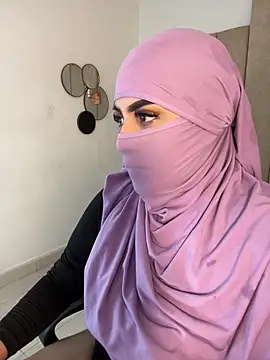 Snapshot of rashaaa_ chatting on 03-22-26, 02:26 rashaaa online show from 03-22-26, 02:26