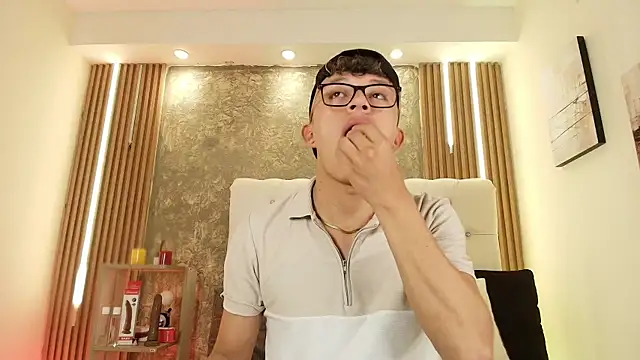 Dark Nico online show from 03-25-26, 03:34