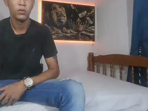 Snapshot of badboy_master chatting on 06-18-26, 03:29 badboy master online show from 06-18-26, 03:29