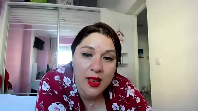 Snapshot of EVELYNA88 chatting on 04-06-26, 09:10 EVELYNA88 online show from 04-06-26, 09:10
