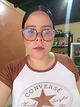 Snapshot of Blanquita_vip chatting on 06-15-26, 11:23 Blanquita vip online show from 06-15-26, 11:23
