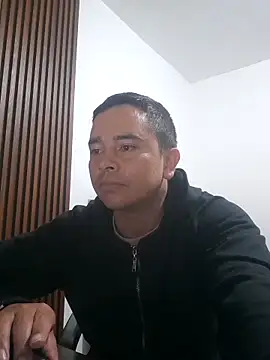 Snapshot of Graboumbom chatting on 02-13-26, 09:00 Graboumbom online show from 02-13-26, 09:00