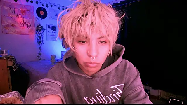 Snapshot of prince_oliverr chatting on 02-22-26, 09:08 prince oliverr online show from 02-22-26, 09:08