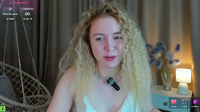 Linda  Bloom online show from 06-18-26, 12:44