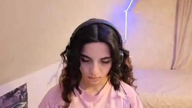 Blissmissataeses online show from 03-25-26, 02:01