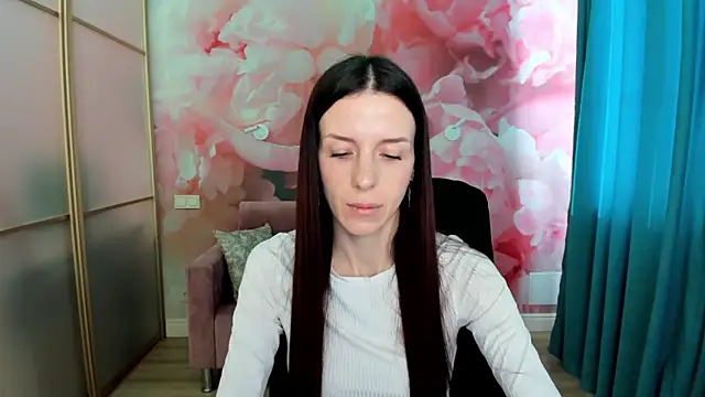 NoirDiva online show from 03-05-26, 06:42