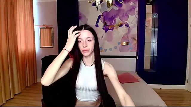 NoirDiva online show from 05-08-26, 06:08