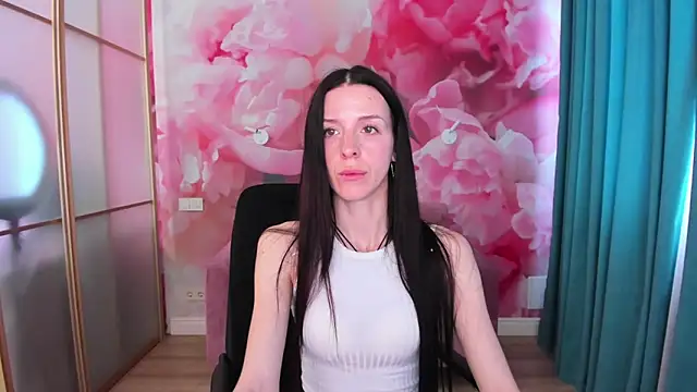 NoirDiva online show from 05-14-26, 06:20