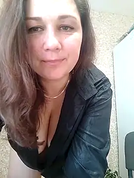 Susan8421 online show from 03-19-26, 09:24