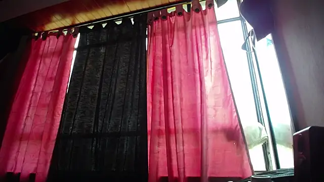 Snapshot of VALERIACUTE1 chatting on 02-17-26, 05:19 VALERIACUTE1 online show from 02-17-26, 05:19