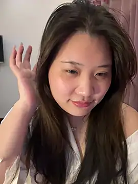 HHll7796 online show from 03-19-26, 04:44